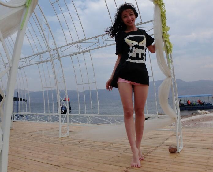 七彩飘香主持人芃芃怎么了