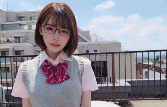 网络主播冯提莫告整形医院