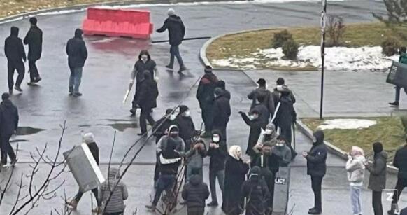 哈萨克斯坦首都进入紧急状态