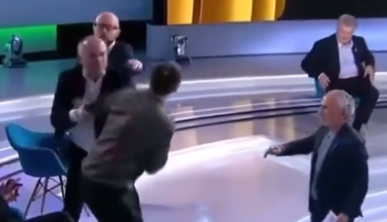 乌克兰记者与议员在直播中互殴