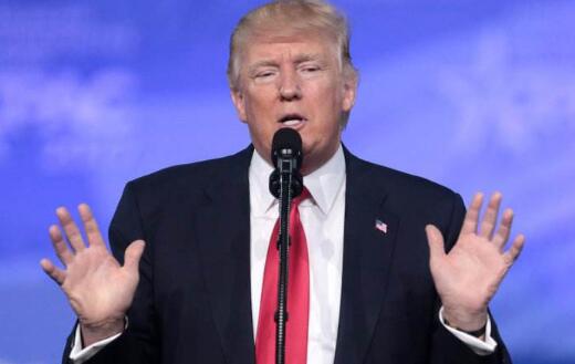 特朗普拒绝在镜头前受审