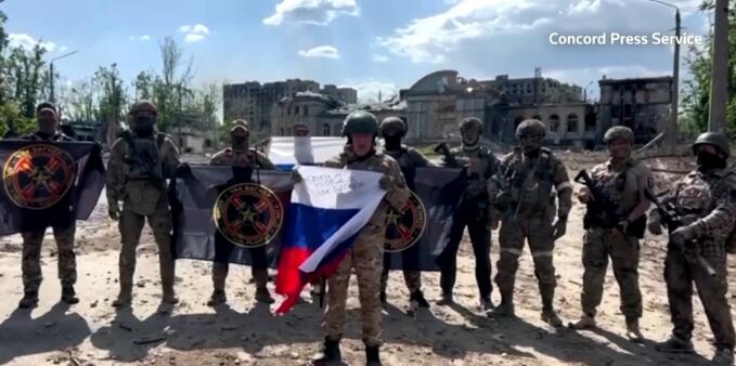 普京祝贺俄军拿下巴赫穆特