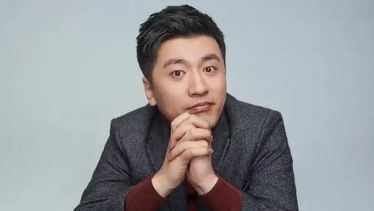 新闻学教授怒怼张雪峰