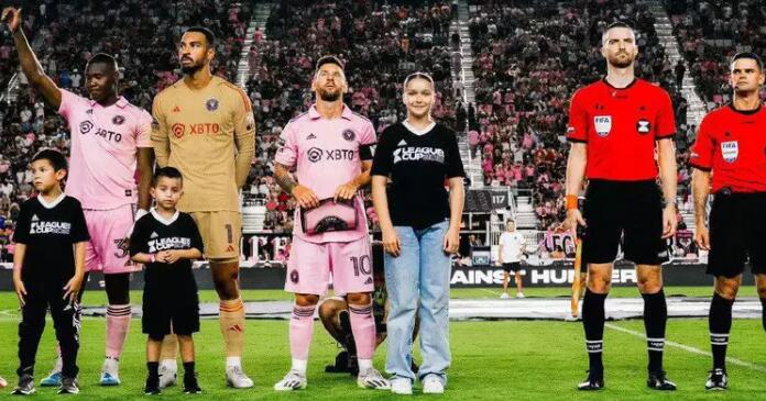 梅西球童是贝克汉姆女儿小七