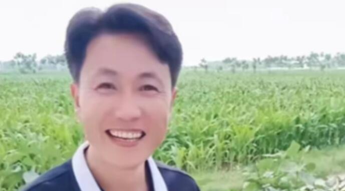 网红秀才曾发火怪粉丝不刷礼物