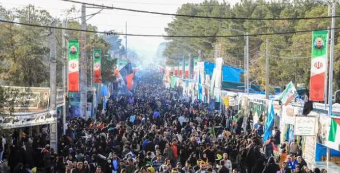 伊朗克尔曼城发生爆炸