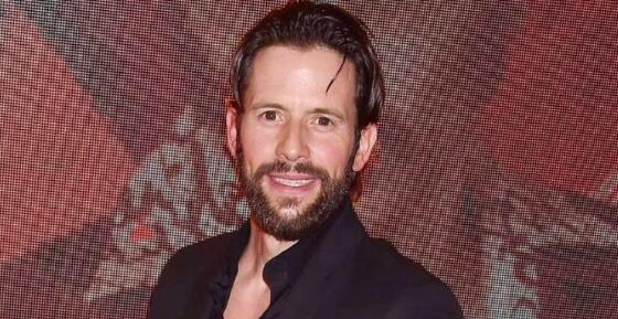 好莱坞男星与两女儿坠机身亡