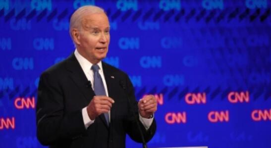 美国总统大选辩论拜登时而语无伦次