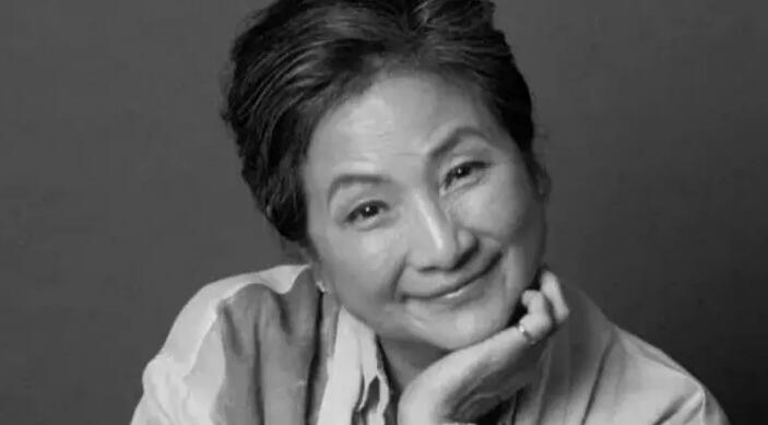 演员郑佩佩去世