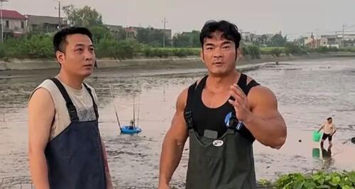 李维刚首次回应村民抢鱼事件