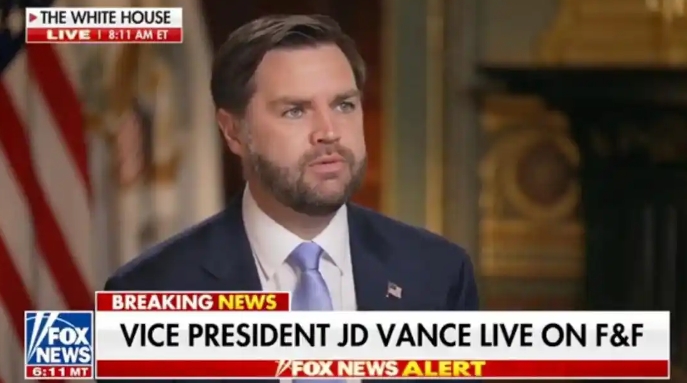 美副总统万斯称中国人为乡巴佬